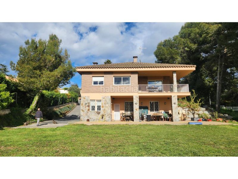 Foto 4f954028-f17a-4f40-92c0-00828543f319. Casa amb calefacció aparcament a Castellarnau Sabadell