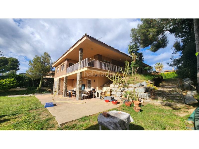 Foto 660e6759-024d-492f-91bb-8246a3608abb. Casa amb calefacció aparcament a Castellarnau Sabadell