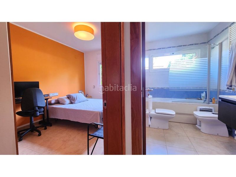 Foto 7dd2821e-8958-438a-8bb9-6a388d565380. Casa amb calefacció aparcament a Castellarnau Sabadell