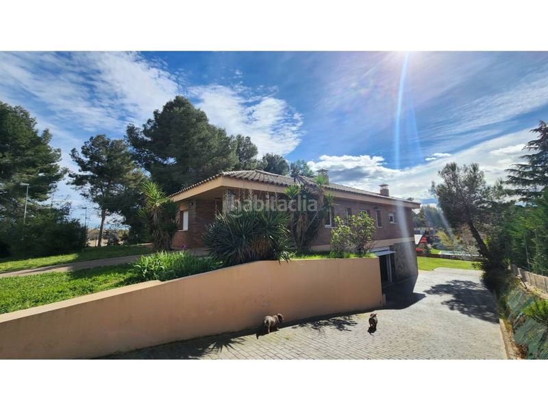 Foto 8aa5f019-ea01-4768-a07f-20e71789362a. Casa amb calefacció aparcament a Castellarnau Sabadell