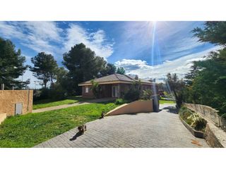 Maison à Castellarnau. Casa en venta en castellarnau.