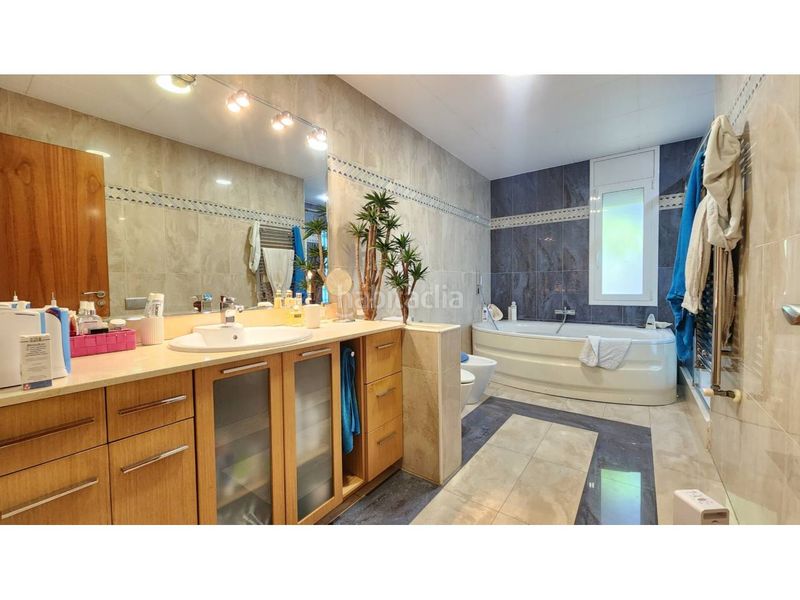 Foto aa49d407-66a7-4869-b5b2-2b7a42e67eaf. Casa amb calefacció aparcament a Castellarnau Sabadell