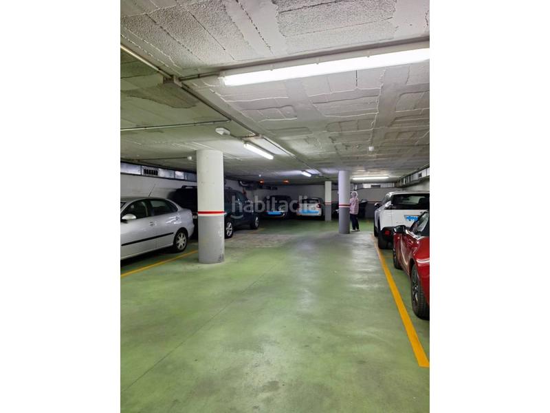 Foto 0cfba18b-e473-4fff-ba4e-9eae0a13fa8b. Autoparkplatz in San Pere Terrassa