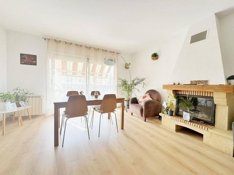 Foto 1b8e7008-5bb9-4568-b972-0c42bbf9b14b. Casa adosada  en venta en comte de sert. en Castellbisbal