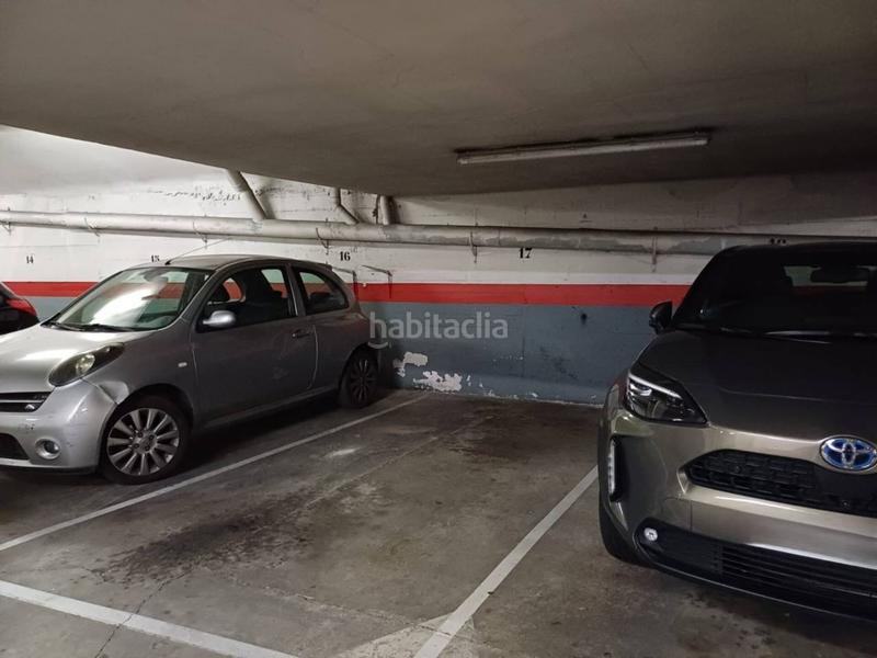 Foto b0063898-c82b-415c-9ff0-1d9aac799c07. Parking voiture dans San Pere Terrassa