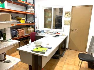 Nau industrial a Gràcia. Nave comercial en venta en gràcia08203