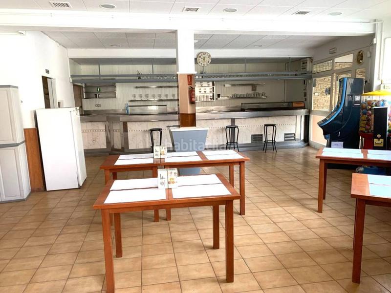 Foto 512deeac-7d88-4bc2-9141-9d40d8b6bd70. Local commercial dans La Maurina Terrassa