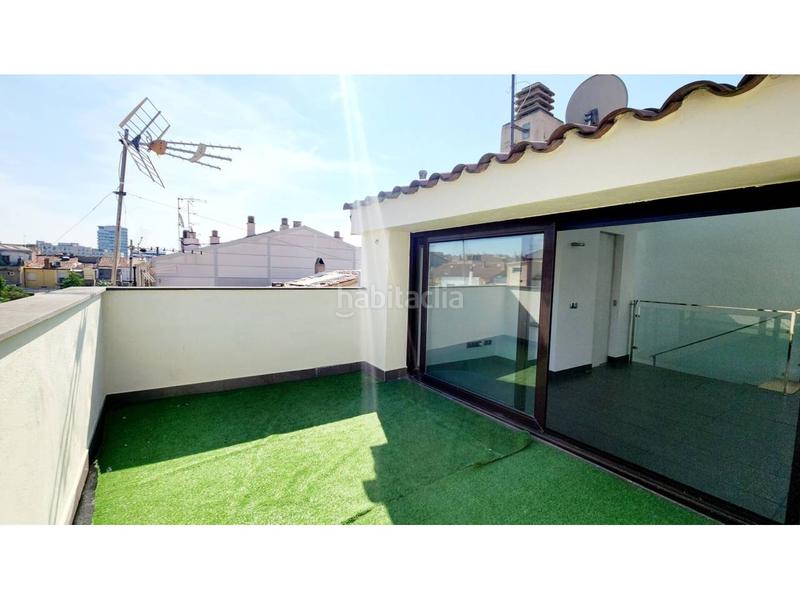 Foto 0ae497fb-c792-4537-8000-c4db10e42fff. Casa adossada amb calefacció aparcament a Centre Sabadell