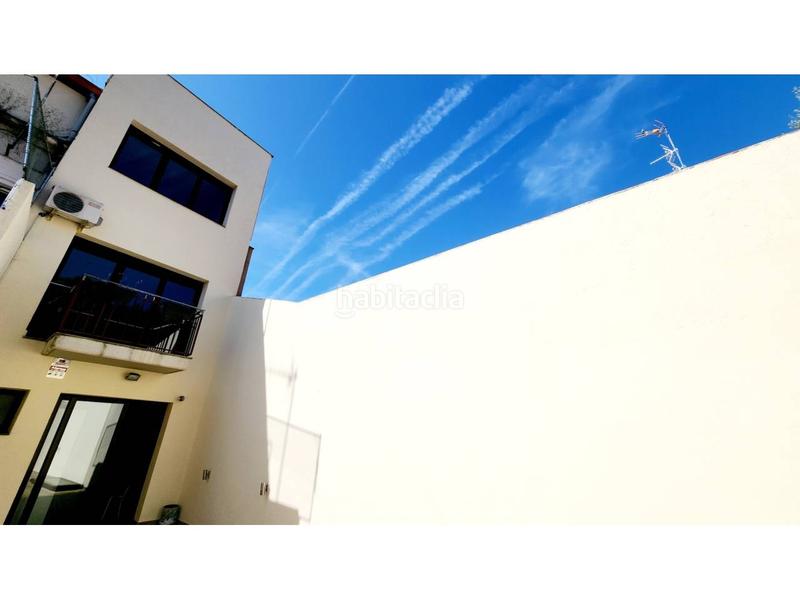 Foto 86822967-5bd1-48d6-957f-533fc37d48d4. Casa adossada amb calefacció aparcament a Centre Sabadell