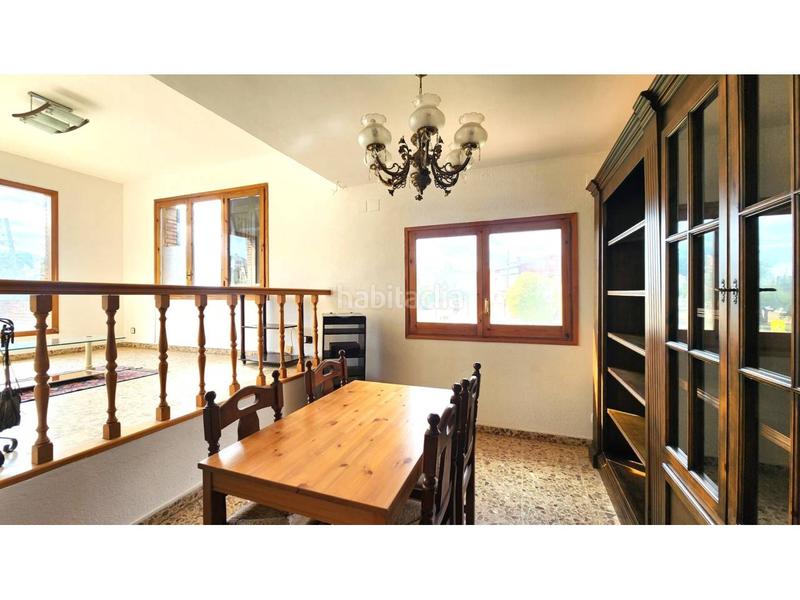 Foto 06456557-a899-4e89-b977-6c32809672fb. Casa actualmente dos viviendas en una, con facilidad para volver a tener una unica vivienda. en Barberà del Vallès