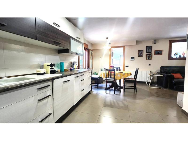 Foto 1e705958-c904-438b-908d-c8170f7d019a. Casa actualmente dos viviendas en una, con facilidad para volver a tener una unica vivienda. en Barberà del Vallès