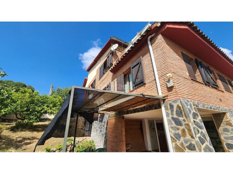 Foto 5d16b68b-c904-49d3-a160-8287251a064f. Casa actualmente dos viviendas en una, con facilidad para volver a tener una unica vivienda. en Barberà del Vallès