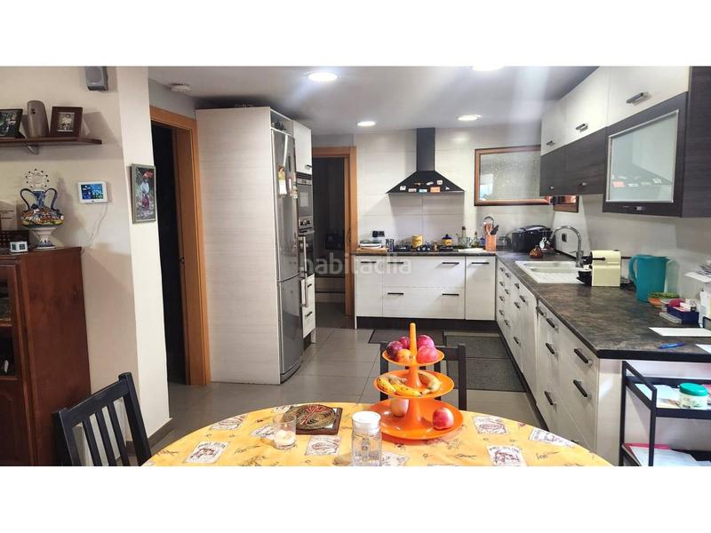 Foto 5dd62574-0622-4e57-9e5c-3d68b0ffd429. Casa actualmente dos viviendas en una, con facilidad para volver a tener una unica vivienda. en Barberà del Vallès
