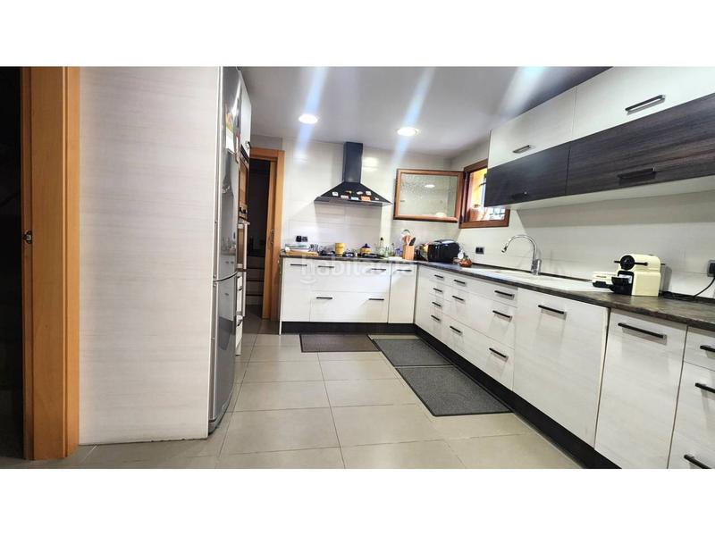 Foto 6290e539-c794-4a9f-8a59-490ca6c1296a. Casa actualmente dos viviendas en una, con facilidad para volver a tener una unica vivienda. en Barberà del Vallès