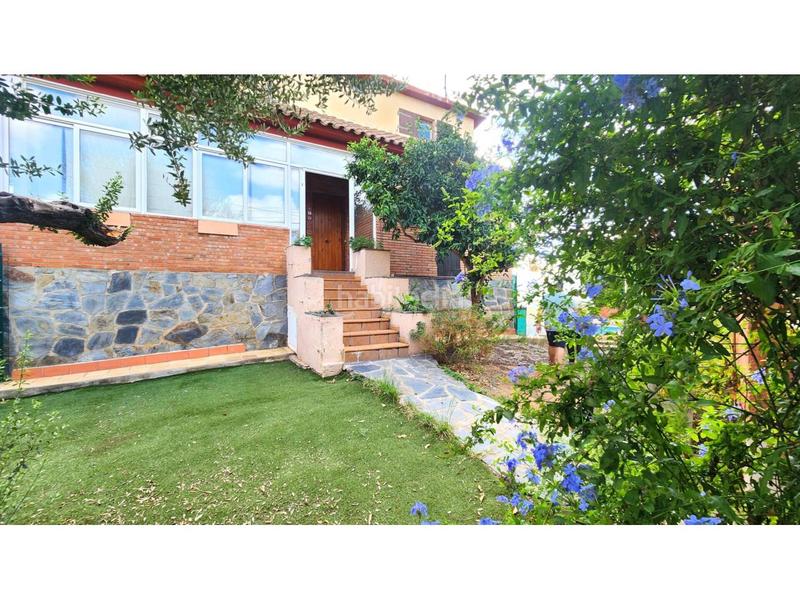 Foto 7c29c30f-a2d7-491e-bbe3-ca6bff463160. Casa actualmente dos viviendas en una, con facilidad para volver a tener una unica vivienda. en Barberà del Vallès