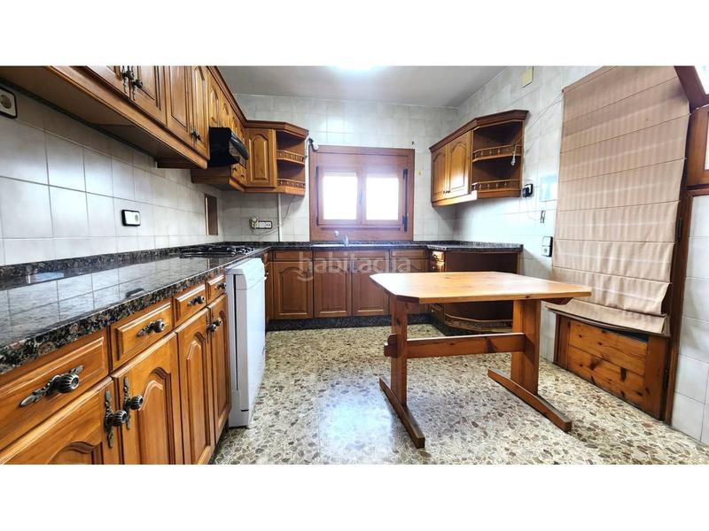 Foto 80376e9a-0198-491f-9424-097d1d531334. Casa actualmente dos viviendas en una, con facilidad para volver a tener una unica vivienda. en Barberà del Vallès