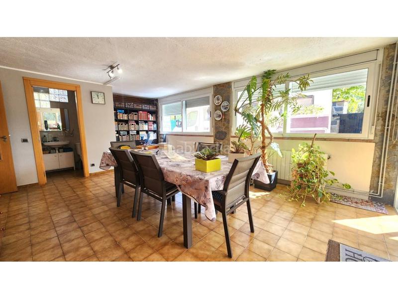 Foto b3d5c3f0-c88a-427b-91d2-74d81a59bf61. Casa actualmente dos viviendas en una, con facilidad para volver a tener una unica vivienda. en Barberà del Vallès