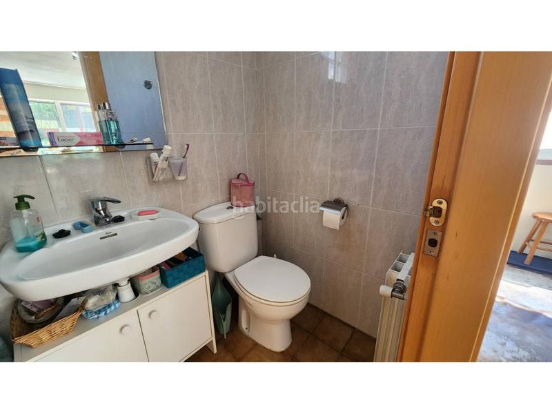 Foto c6a2921c-80e6-4974-be62-53cf374bf005. Casa actualmente dos viviendas en una, con facilidad para volver a tener una unica vivienda. en Barberà del Vallès