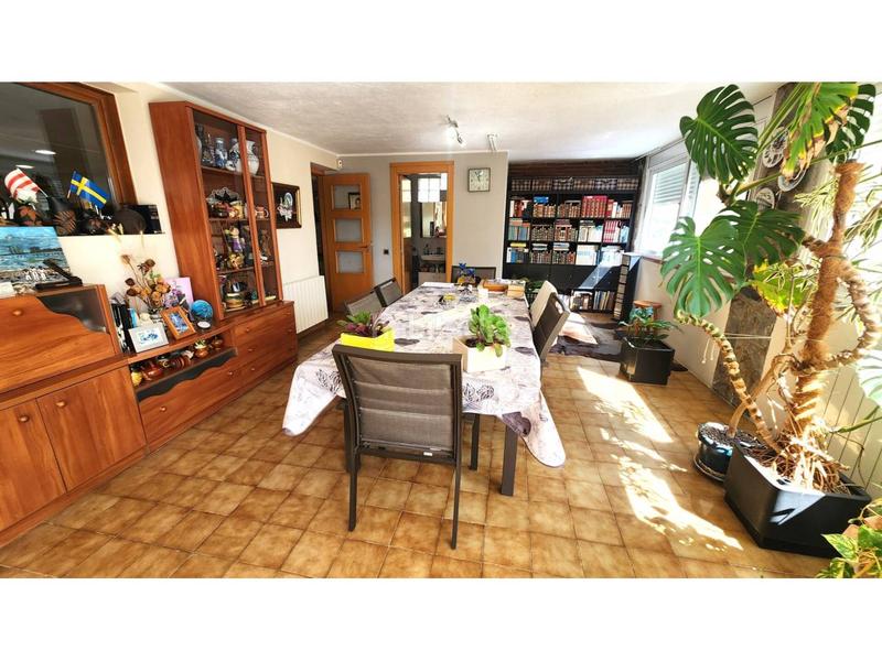Foto dbce4f22-042f-4b6c-9b95-b5249309394e. Casa actualmente dos viviendas en una, con facilidad para volver a tener una unica vivienda. en Barberà del Vallès