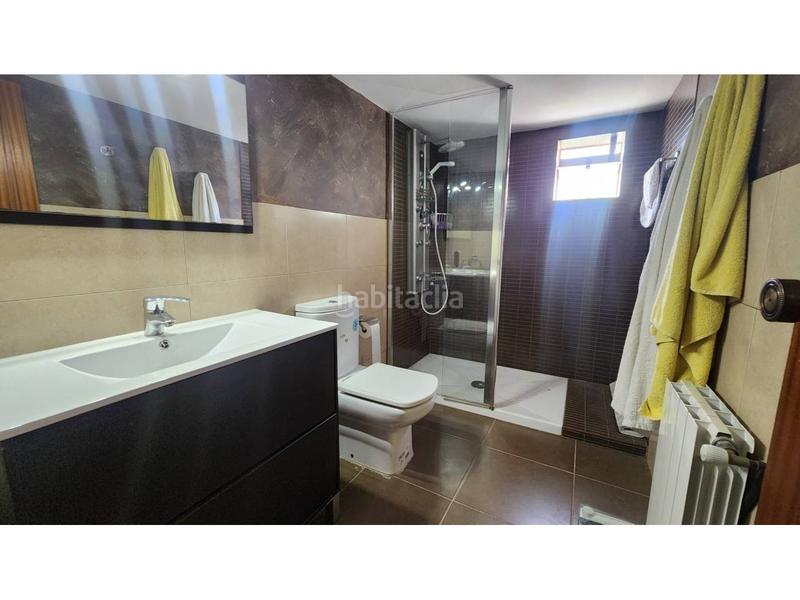 Foto e06052b3-2fb9-4ad2-938d-905eb0390f56. Casa actualmente dos viviendas en una, con facilidad para volver a tener una unica vivienda. en Barberà del Vallès