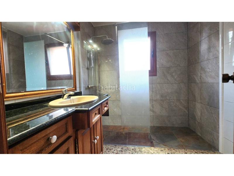 Foto e1de2007-a3fd-4491-a9ae-3bc45cfca1f3. Casa actualmente dos viviendas en una, con facilidad para volver a tener una unica vivienda. en Barberà del Vallès