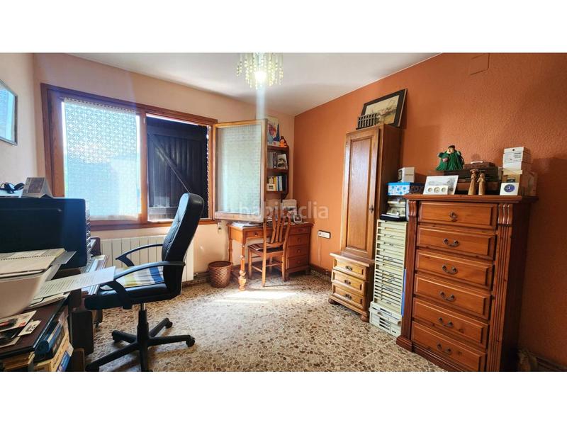 Foto f62ce7b1-347d-4117-9901-2fee59195e9a. Casa actualmente dos viviendas en una, con facilidad para volver a tener una unica vivienda. en Barberà del Vallès