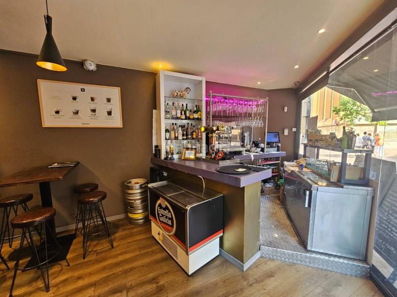 Foto 69569708-cb8c-4767-b545-43a6b579bdc4. Traspaso local comercial local en traspaso en centre en Terrassa