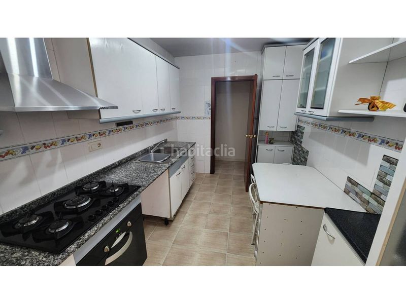 Foto 482267f1-c519-4708-9f35-958c126e87e2. Pis amb calefacció aparcament a Roc Blanc Terrassa