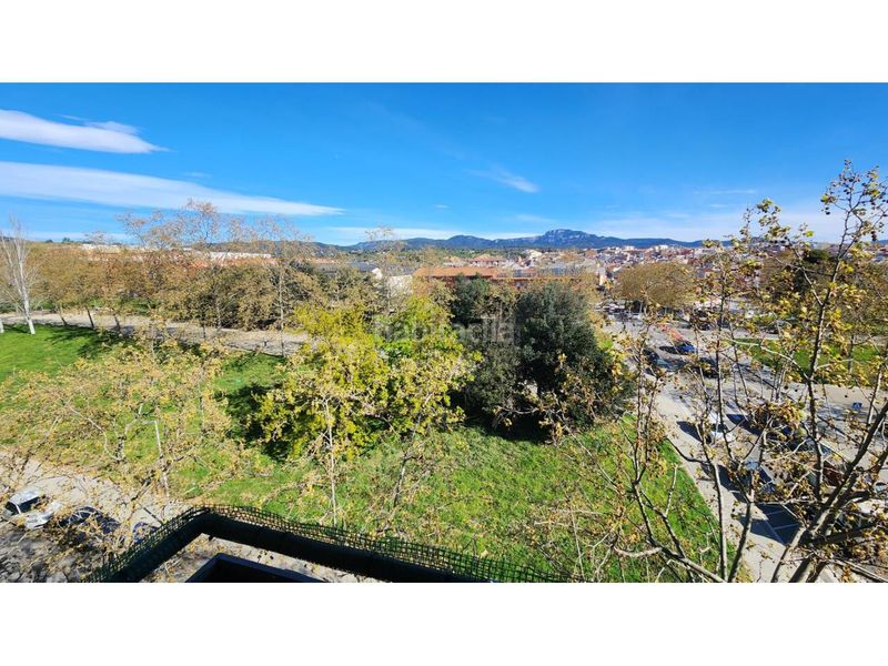 Foto 9d6056e8-dc8c-48ac-aa3a-cca5e39a0986. Pis amb calefacció aparcament a Roc Blanc Terrassa