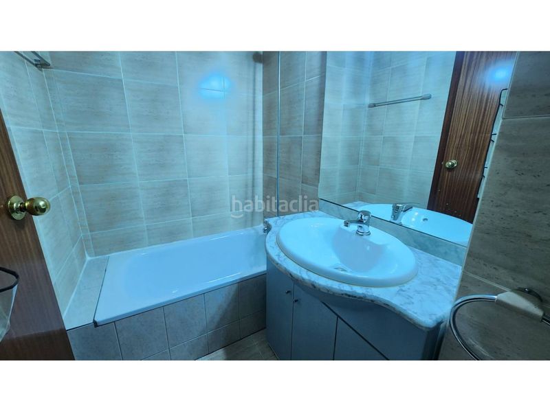 Foto 9dce9635-8d57-4541-a9c5-d9d525944f6a. Pis amb calefacció aparcament a Roc Blanc Terrassa