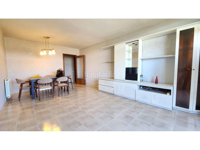 Foto b5e72859-002d-488a-b3c4-8077b870fa61. Pis amb calefacció aparcament a Roc Blanc Terrassa