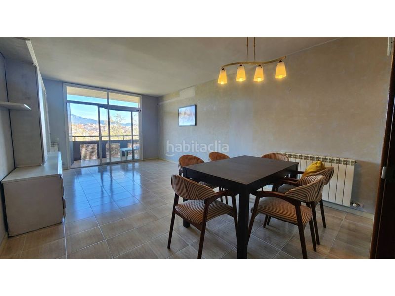 Foto b99009cb-d95e-43b6-bbba-a2e8e6a7f487. Pis amb calefacció aparcament a Roc Blanc Terrassa