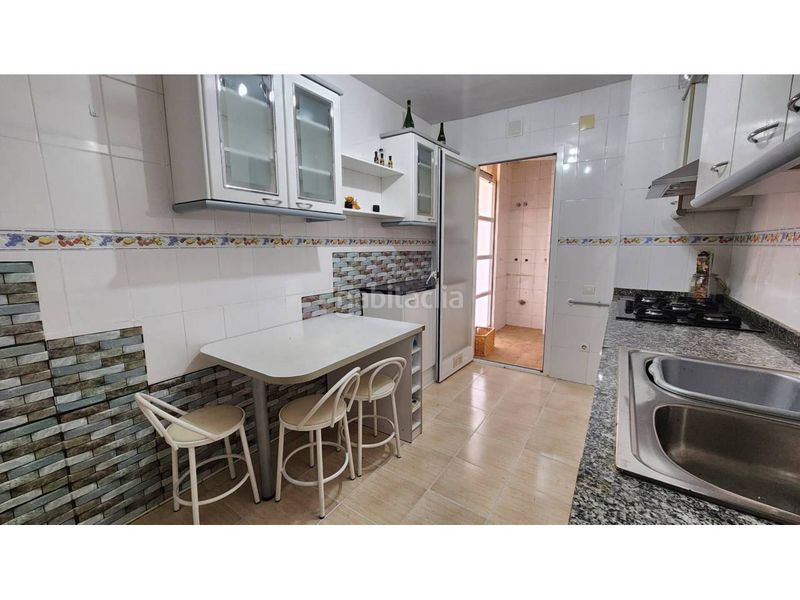 Foto d8bf42de-b693-42e7-94f4-440fd555c5c1. Pis amb calefacció aparcament a Roc Blanc Terrassa