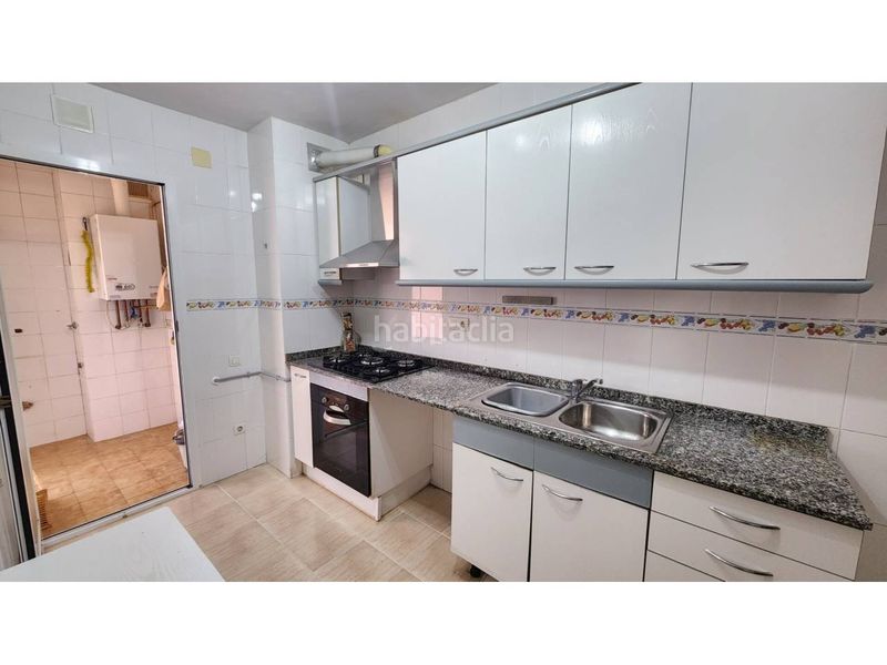 Foto fa1b80da-1d39-4cc8-9273-3b9af2563391. Pis amb calefacció aparcament a Roc Blanc Terrassa