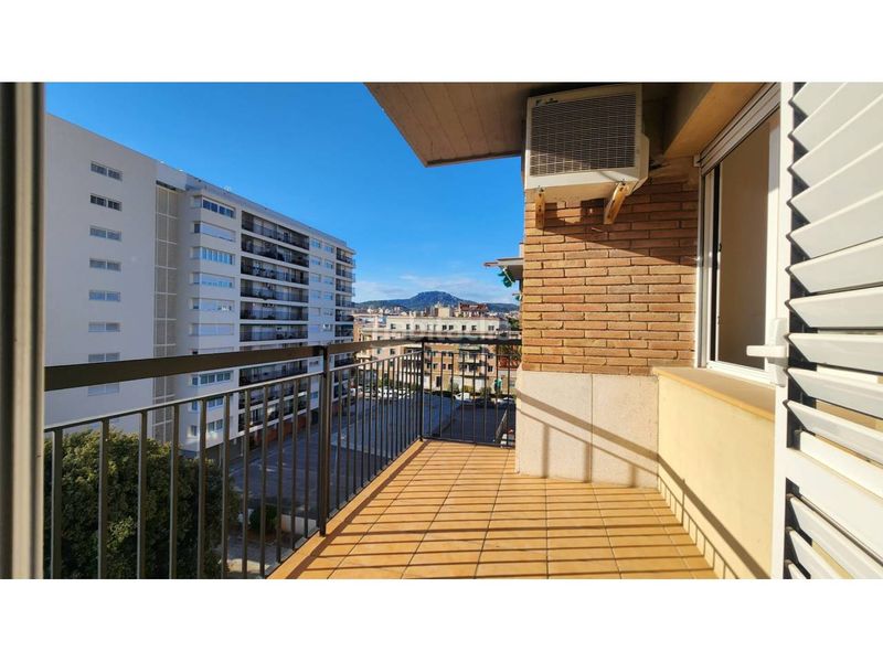 Foto 7bf799ad-30bd-4678-8531-4480a7cd5ea8. Pis amb calefacció a Vallparadís - Antic Poble de Sant Pere Terrassa