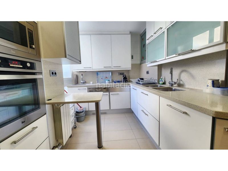 Foto e408c0aa-801c-45b5-9c7e-edcfd8de25e6. Pis amb calefacció a Vallparadís - Antic Poble de Sant Pere Terrassa