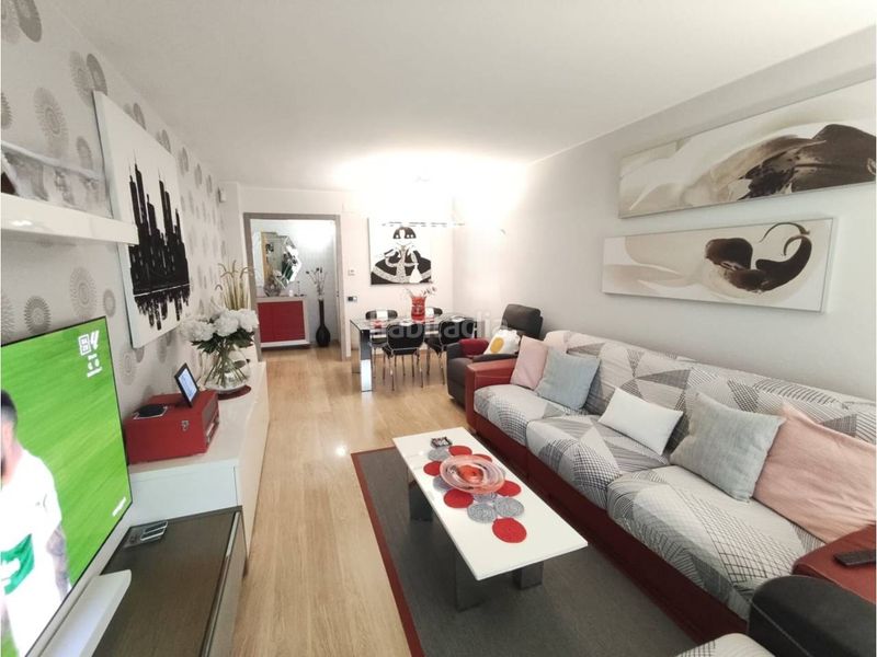 Foto 54f2994a-b172-49d4-a6fd-07c93cfe6489. Pis amb calefacció aparcament a Mercat Rubí