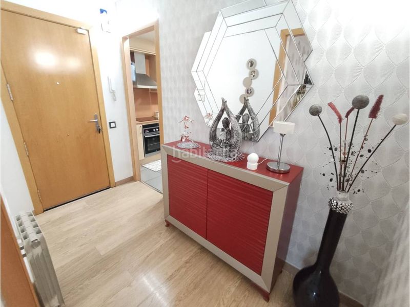 Foto f5fcf82c-018f-4497-bf0c-5cdc7876c4f9. Pis amb calefacció aparcament a Mercat Rubí