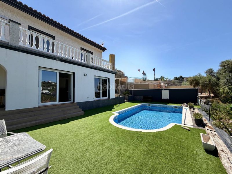 Foto 1d54fe0b-9b9d-472c-b53c-22b43fd989bb. Casa descubre esta espectacular casa exclusiva en Segur de daltles brises43882 en Segur de Calafell