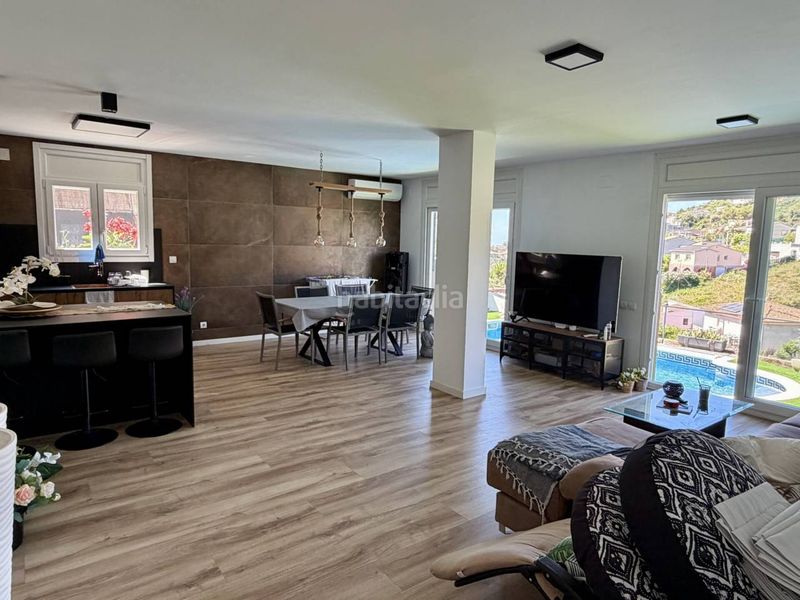 Foto 85fb1538-b9e7-48a5-a984-d888d71dbf00. Casa descubre esta espectacular casa exclusiva en Segur de daltles brises43882 en Segur de Calafell