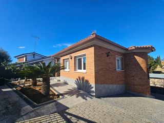 Casa a Can Barata. Casa en venta en can barata  sant cugat