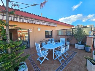 Pis  Calle numancia. Ático en venta en les corts a 850m del centro comercial lilla di