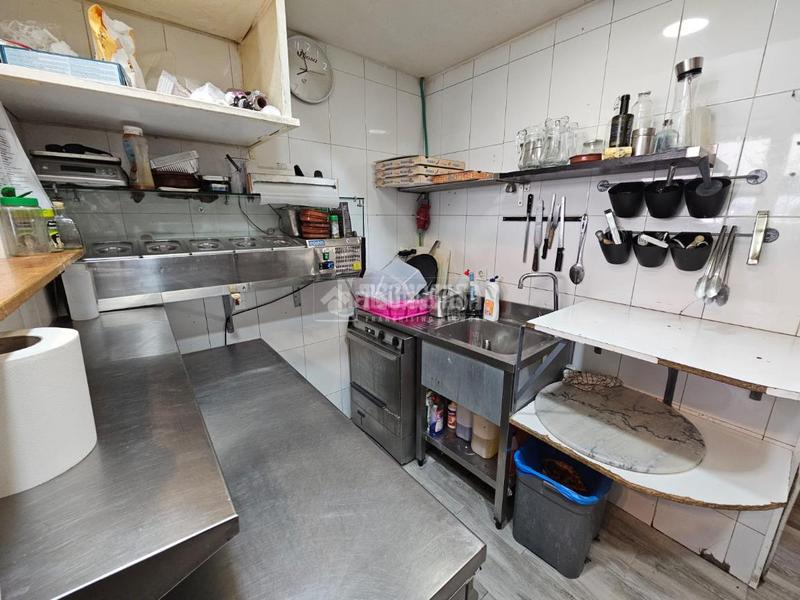 Foto c29de5a3-6e9c-4917-9c43-d22acb04f84b. Locale commerciale con riscaldamento in Salvador Madrid