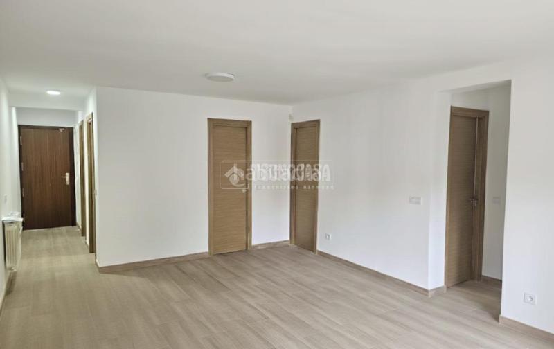 Foto 3c99eb66-aec4-4238-a633-a3a435f9d8f3. Location appartement avec chauffage dans Salvador Madrid