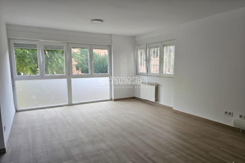 Foto eb7d95b3-9280-45ba-a684-93841c8a9137. Location appartement avec chauffage dans Salvador Madrid