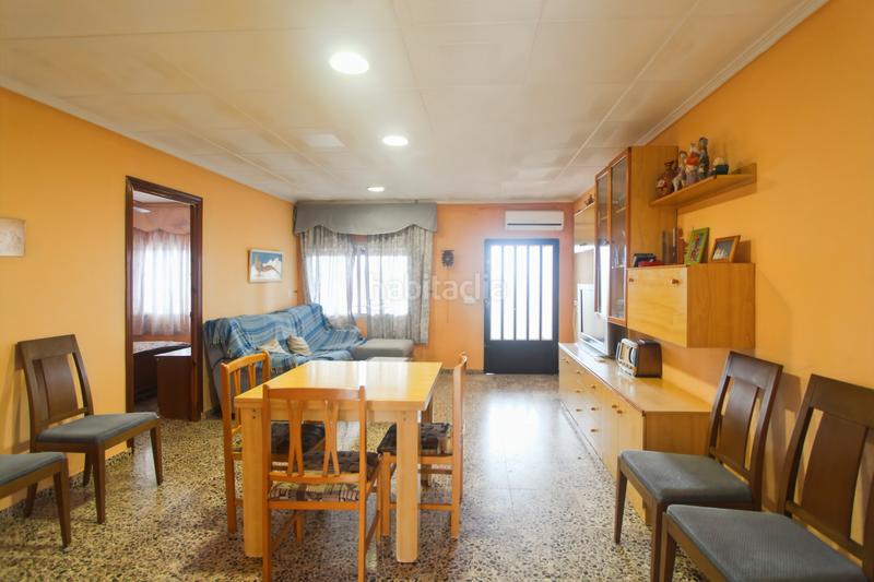 Foto e4883441-a864-4e82-b793-94ac0dba0756. Chalet in n/a in Catadau