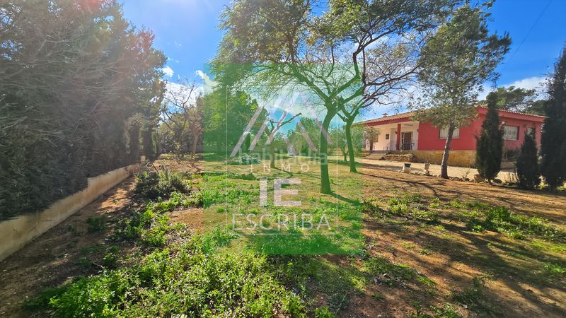 Foto 3ca398a3-a12e-4552-82fa-3ac5b634b534. Chalet in urbanizacion lloma molina 13 in Catadau