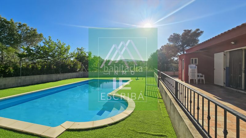 Foto 5249a9e3-d5b5-465f-b3e8-c3390bdf27e3. Chalet in urbanizacion lloma molina 13 in Catadau