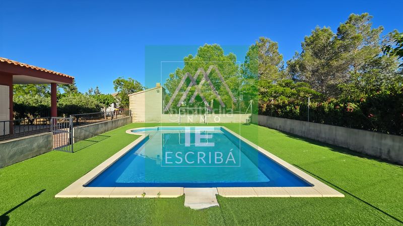Foto ad097300-658d-42d1-9eb6-2a235546373b. Chalet in urbanizacion lloma molina 13 in Catadau