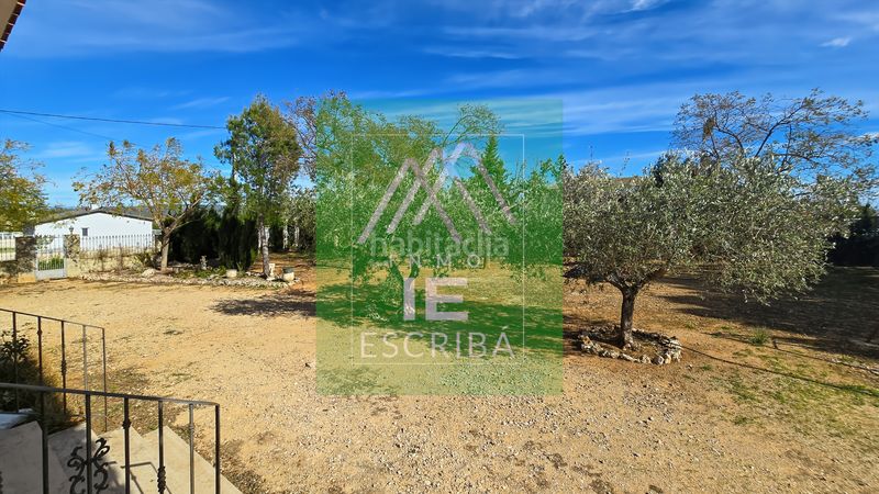 Foto b0d91e99-54c2-42e2-bcb7-3896de142f69. Chalet in urbanizacion lloma molina 13 in Catadau